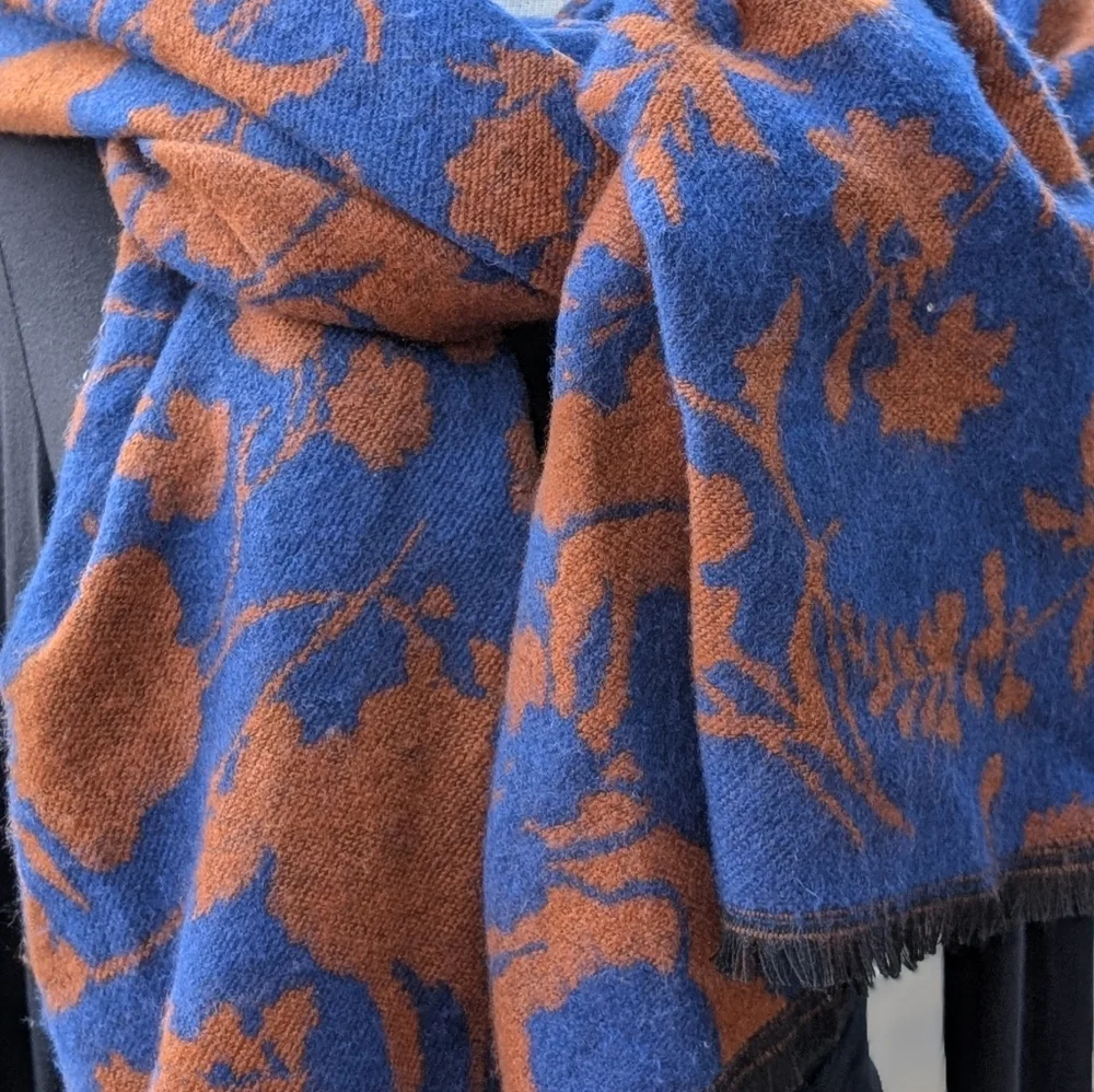 Floral Reversible Blanket Scarf - Picture 5 of 8
